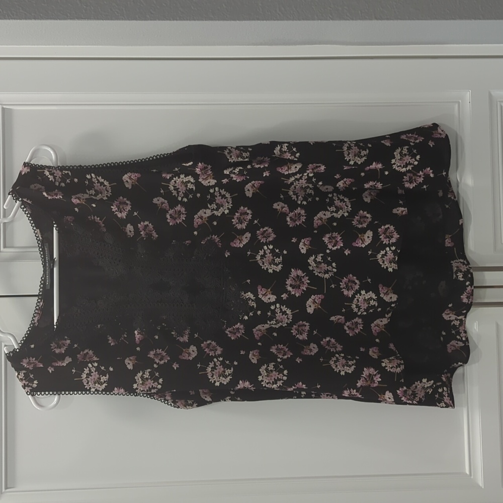 Women's Sleeveless Blouse